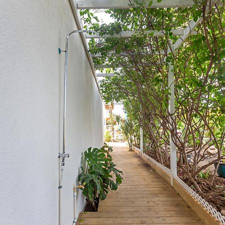Maho Beach House - Sand Bar Condo - 1 Bedroom Suite Екстер'єр фото
