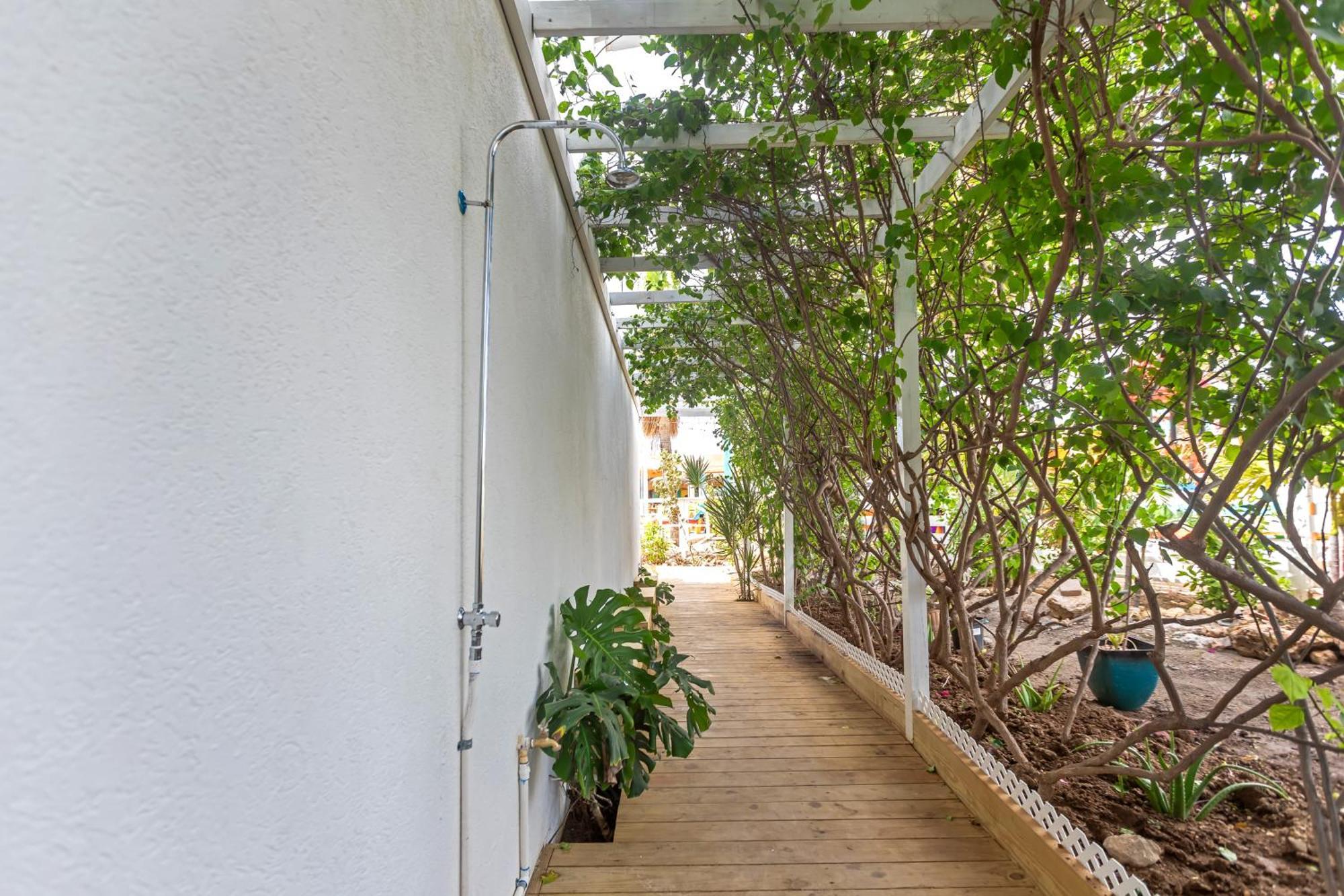 Maho Beach House - Sand Bar Condo - 1 Bedroom Suite Екстер'єр фото